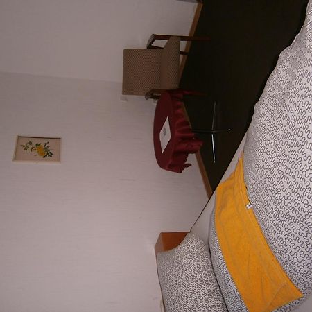 Hotel Strauss Waldbronn Bagian luar foto