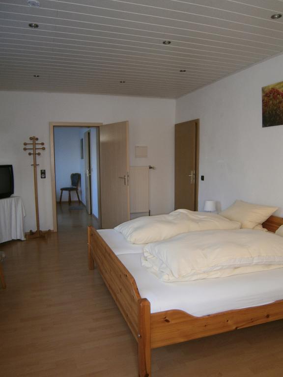 Hotel Strauss Waldbronn Ruang foto