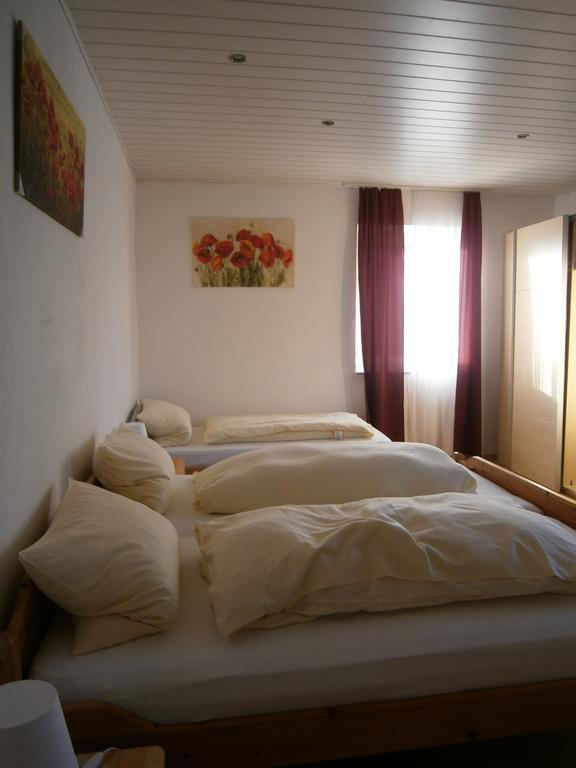 Hotel Strauss Waldbronn Ruang foto