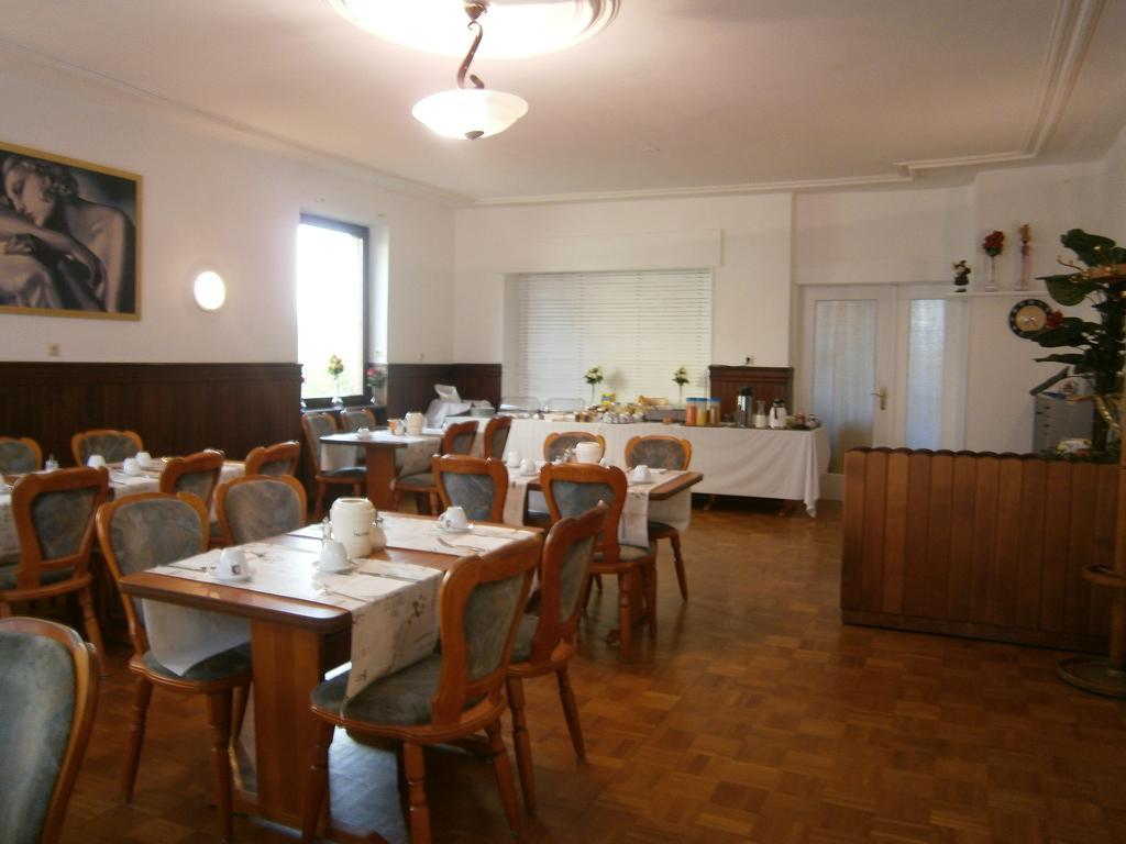 Hotel Strauss Waldbronn Bagian luar foto