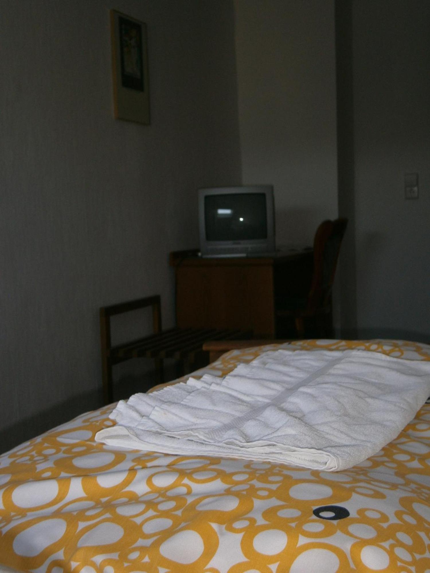 Hotel Strauss Waldbronn Bagian luar foto