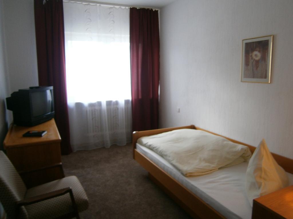 Hotel Strauss Waldbronn Ruang foto